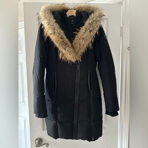 RUDSAK Black Puffer Coat with Faux-Fur Trim Hood